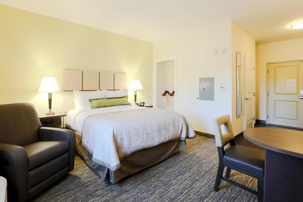 Candlewood Suites Belle Vernon By Ihg Exterior foto